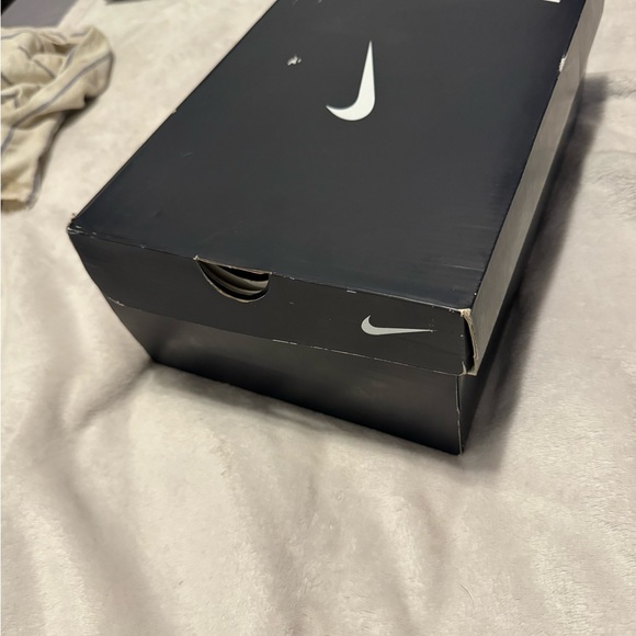 NIKE AIR MAX 1 HYPERFUSE NIKE ID LASER CRIMSON HYPERPUNCH - Picture 8 of 8